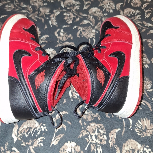 Toddler Jordan 1 mid - Picture 4 of 8